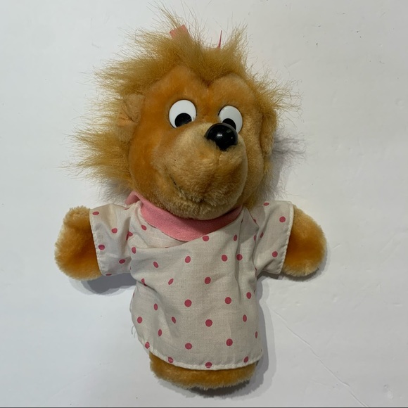 Berenstain Bears Sister Hand Puppet - Picture 1 of 5